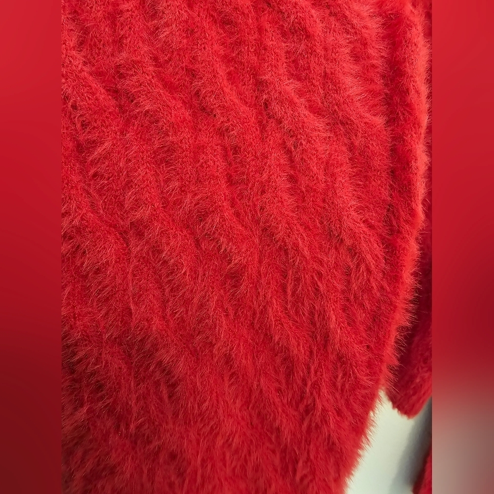 Cyrus Red Woman Sweater. - Picture 5 of 5